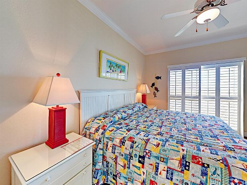 931 W Beach Blvd Condo - image 12