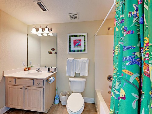 931 W Beach Blvd Condo - image 7