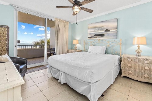 Beach Club 203B - image 19