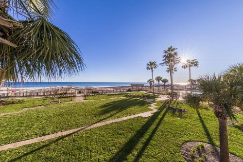 Beach Club 203B - image 32