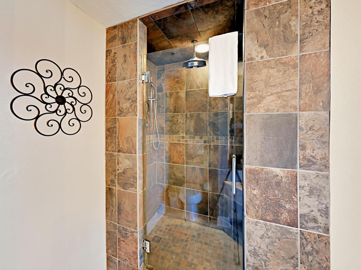 1010 West Beach Condo - image 3