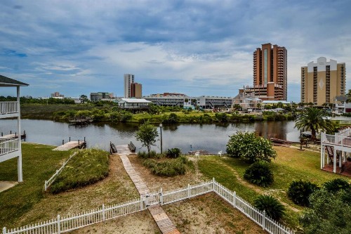 214 Shoreland Home