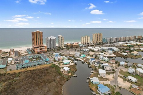 214 Shoreland Home - image 20