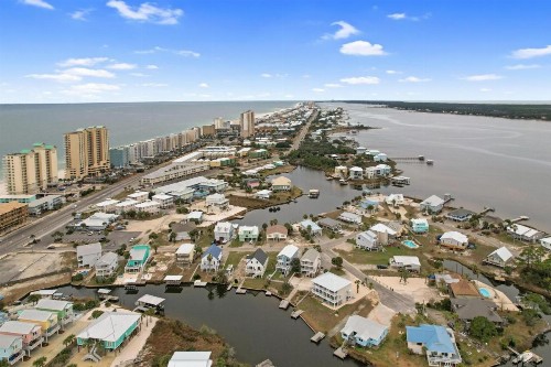 214 Shoreland Home - image 27