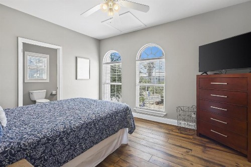 214 Shoreland Home - image 32