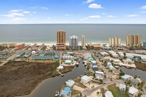 214 Shoreland Home - image 45