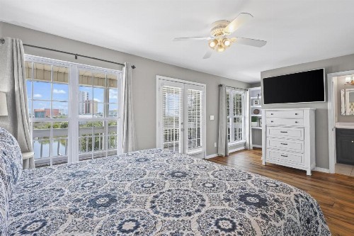 214 Shoreland Home - image 46
