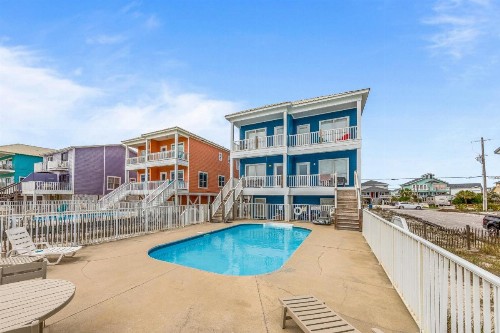 Beachin' East - image 1