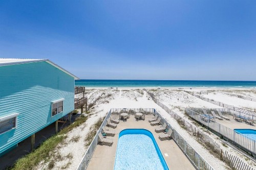 Beachin' East - image 14