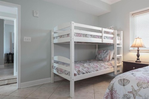 Sanibel Condominiums - image 10