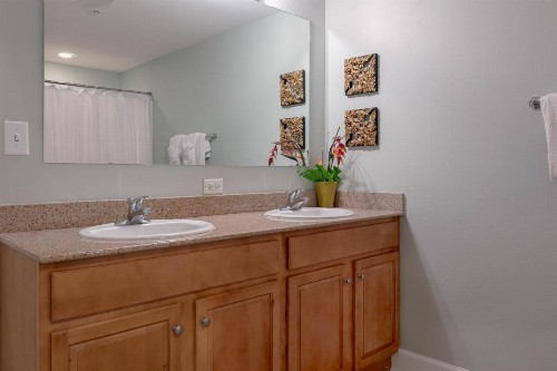 Sanibel Condominiums - image 9