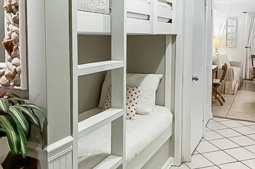 Seacrest - image 11