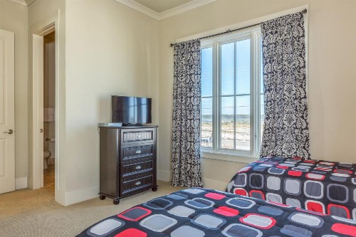Grandview - image 2