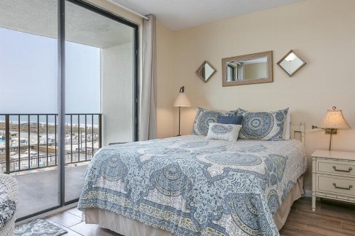 Gulf Village #215 - image 7