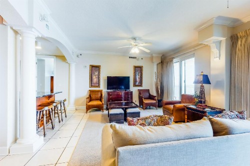 Island Royale - image 2