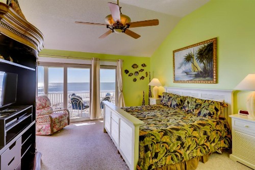 Southern Comfort By The Sea - image 6