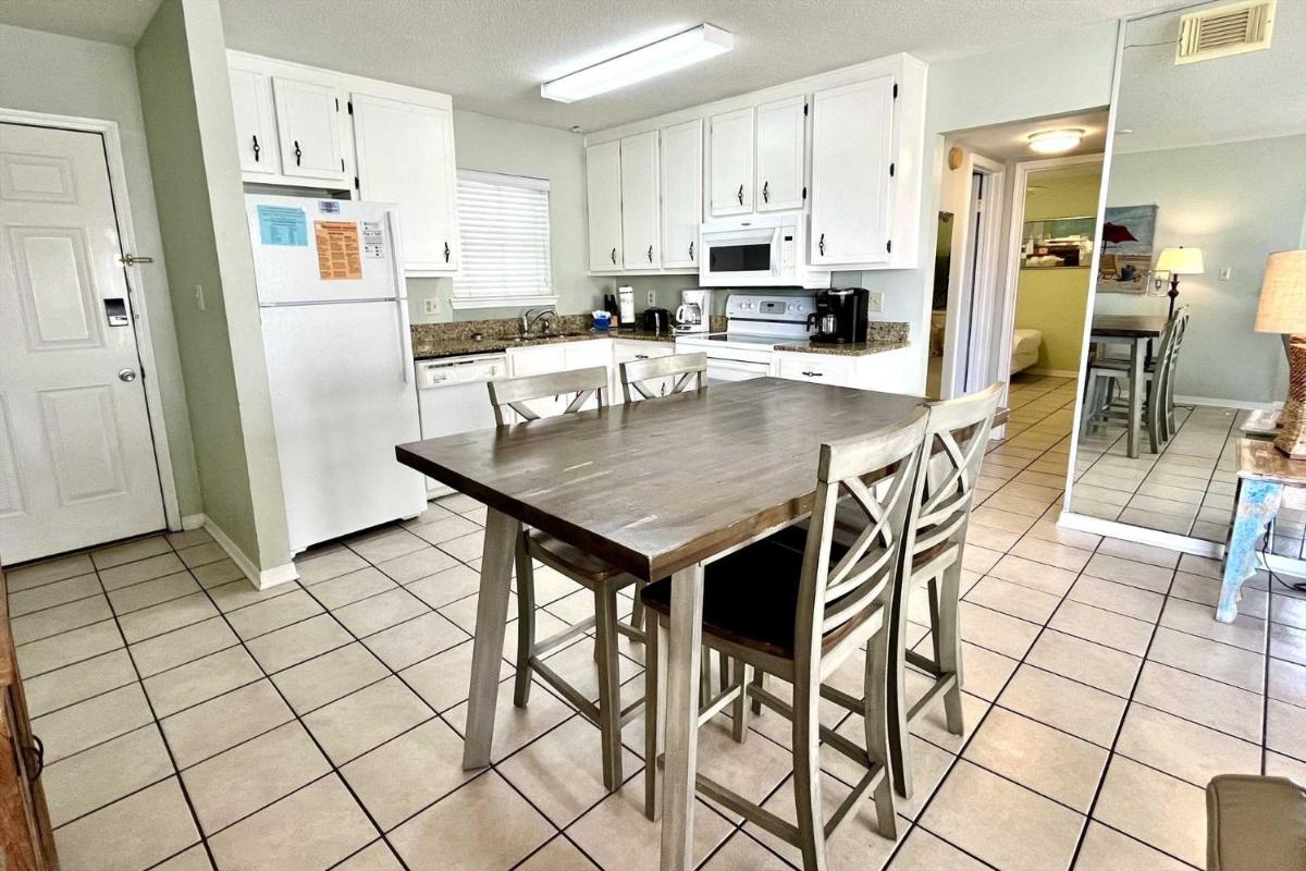 Southern Sands 104 Condo - image 3