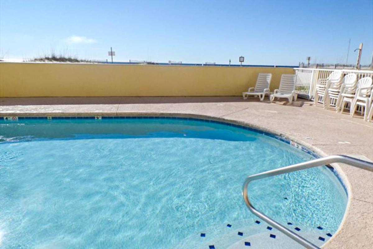 Clearwater Condos - image 3