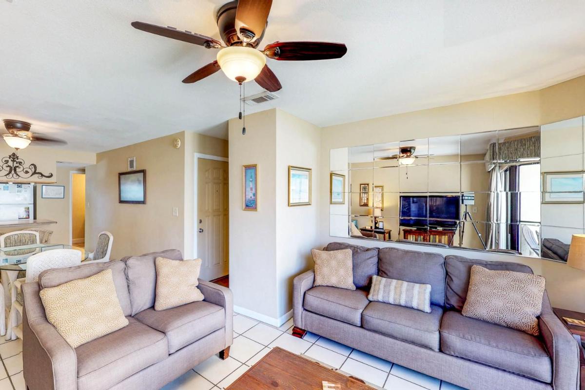 Gulfside Townhome #16 - image 2