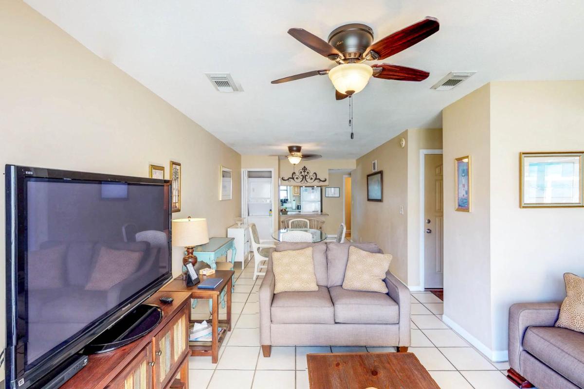 Gulfside Townhome #16 - image 6