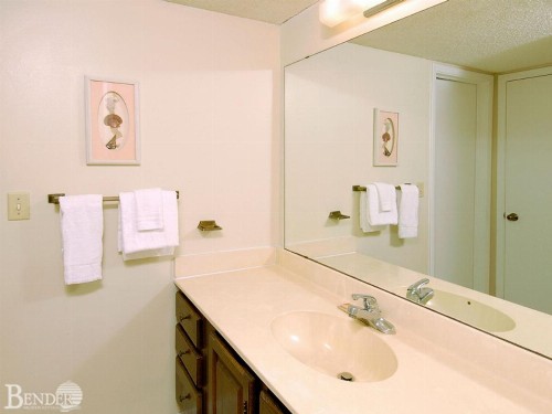 Edgewater 43 by Bender Vacation Rentals - image 11