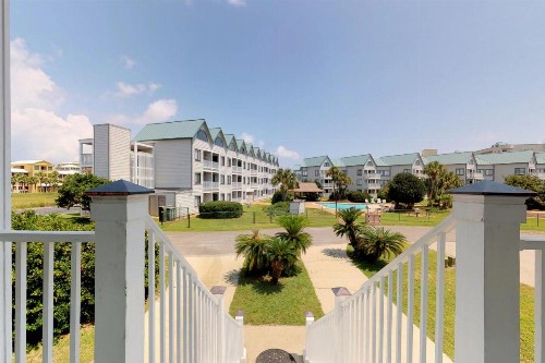 Plantation Place #h403 - image 3