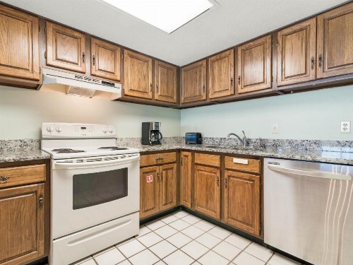 Edgewater West 95 by Bender Vacation Rentals - image 3