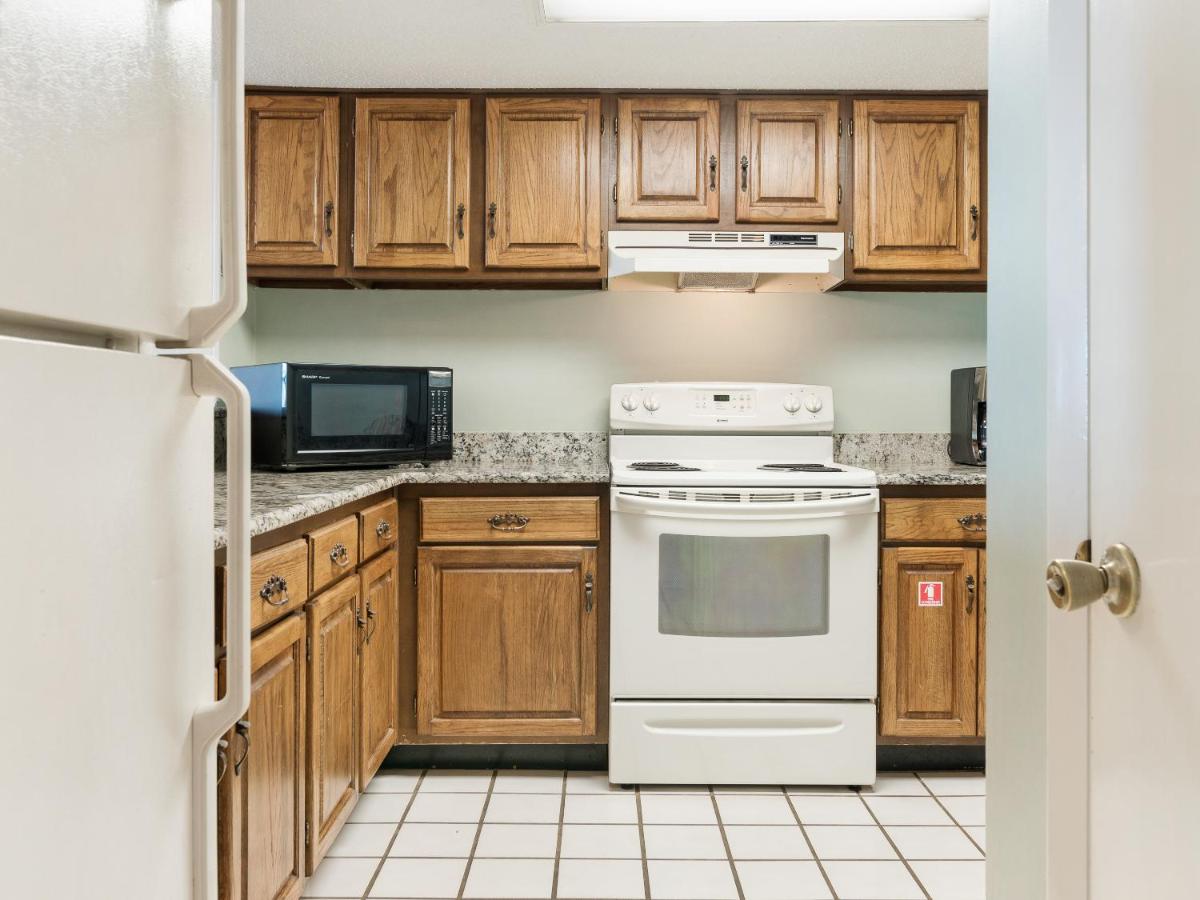 Edgewater West 95 by Bender Vacation Rentals - image 7