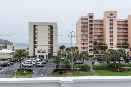 Moonraker Condos - image 6