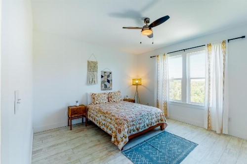Cactus Cove Hangout - image 7
