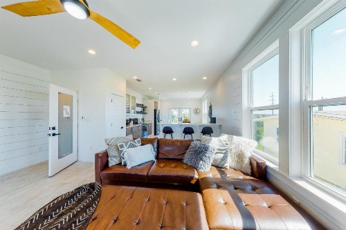 Cactus Cove Hangout - image 8