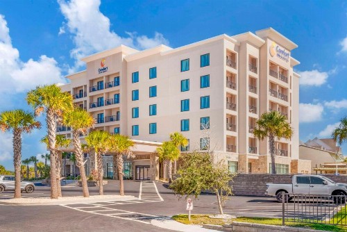 Comfort Inn & Suites - image 14