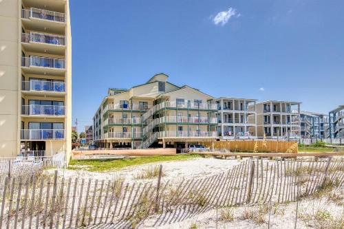 Sundial Condos - image 1