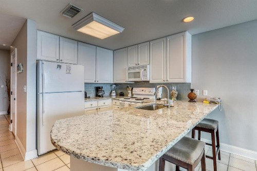 The Lighthouse Condos - image 12
