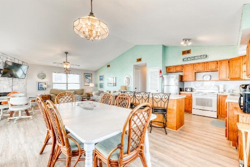The Beach House - image 11