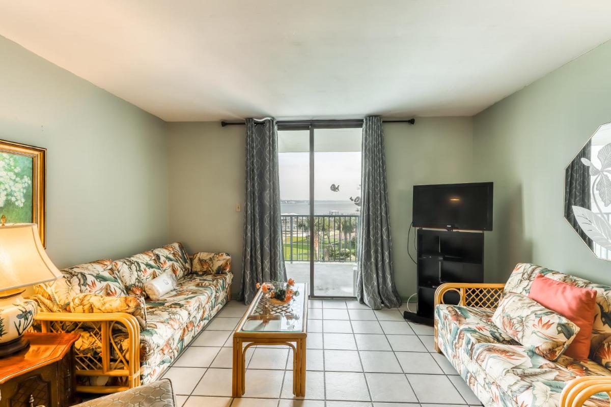 Gulf Shores Surf & Racquet Club 402B - main image