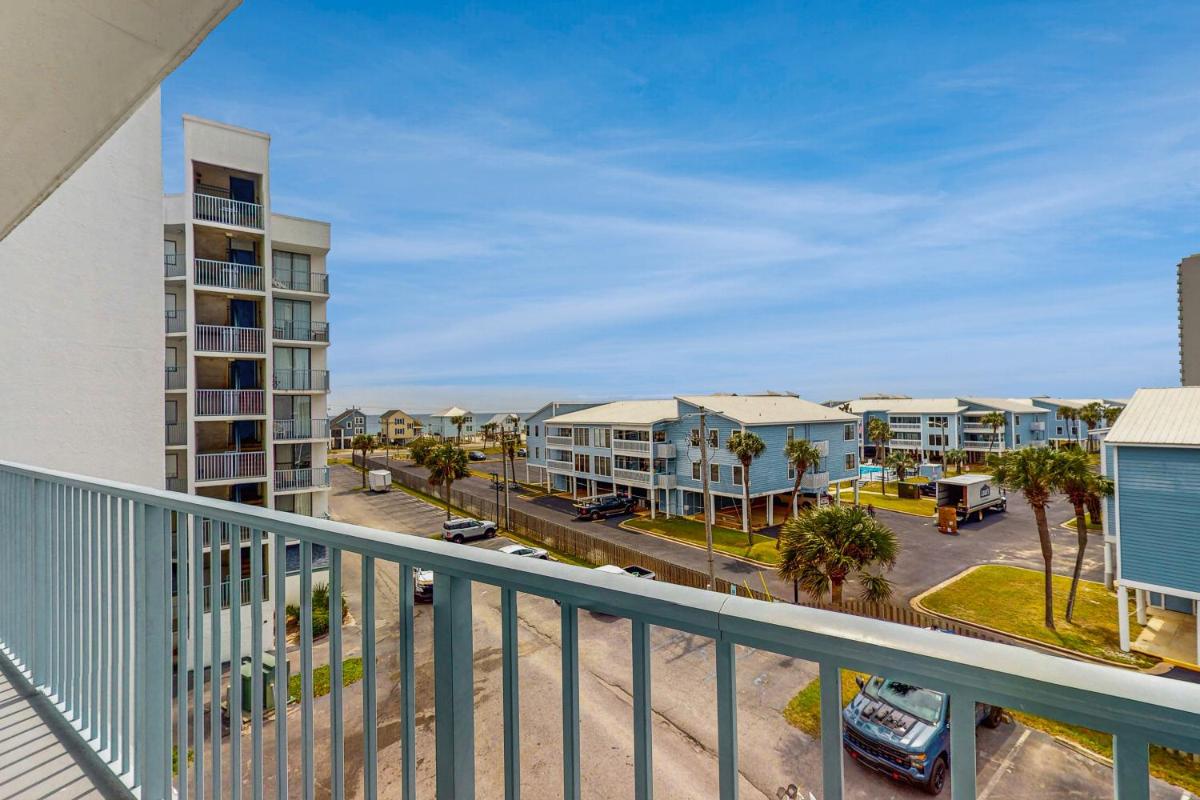 Gulf Shores Surf & Racquet Club 402B - image 4