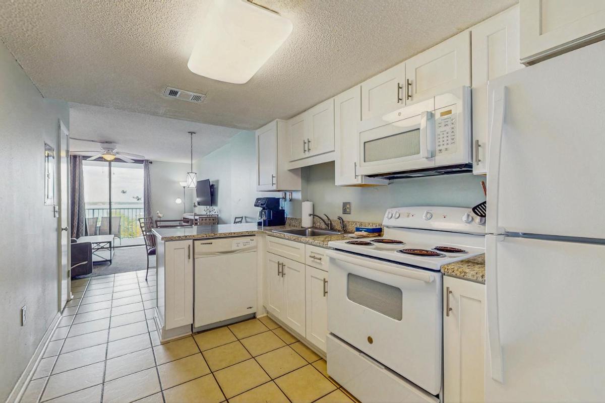 Gulf Shores Surf & Racquet Club 402B - image 7
