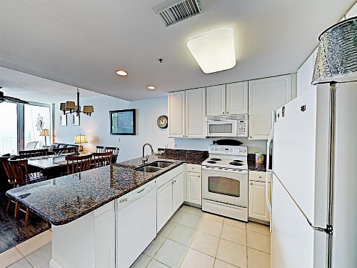 New Listing! Lighthouse Condo With Gulfside Pools Condo - image 12