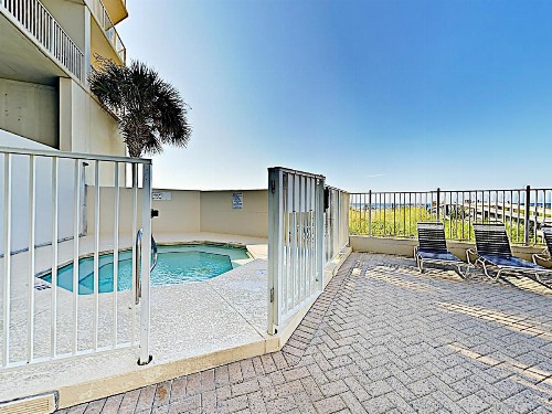 New Listing! Lighthouse Condo With Gulfside Pools Condo - image 8