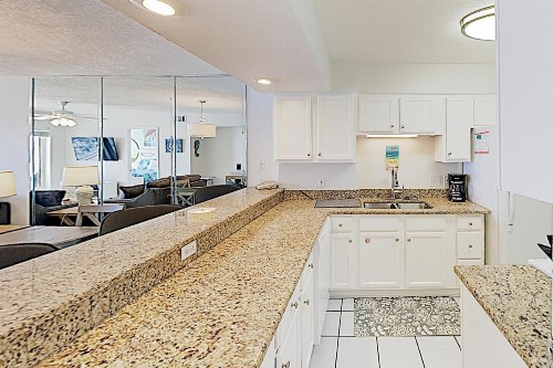 Walk Everywhere! Charming Gulf-View Condo with Pool condo - image 4