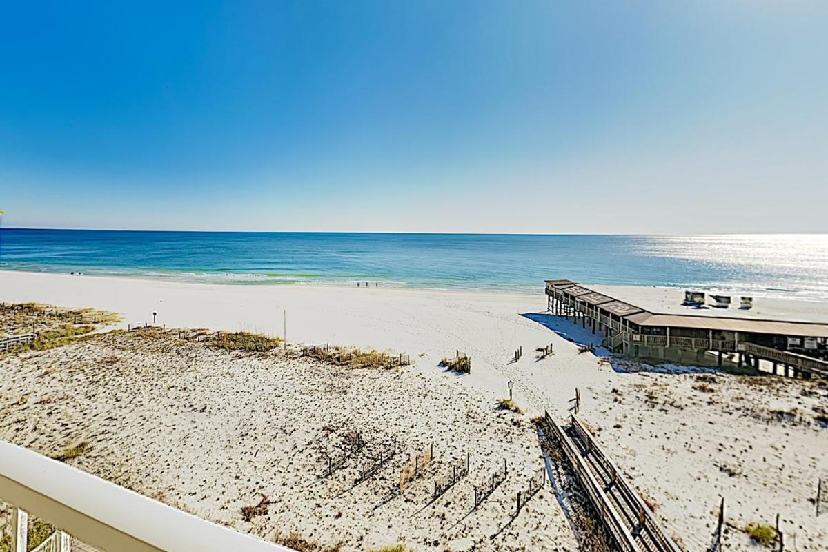 Walk Everywhere! Charming Gulf-View Condo with Pool condo - image 6