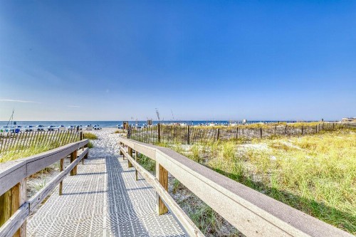 Lighthouse Condominiums III - image 6