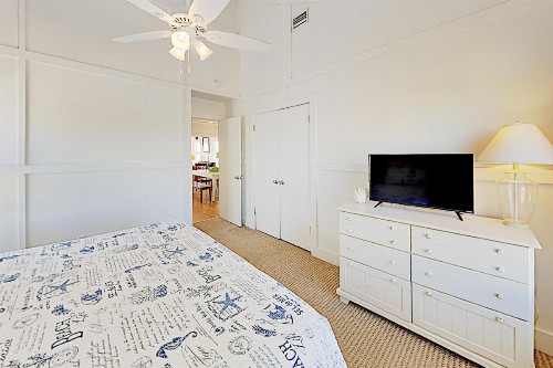 Beachside “Daydream Hideaway” w/ Vast Gulf Views home - image 4