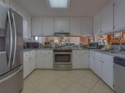 Barefoot Beach by Meyer Vacation Rentals - image 8
