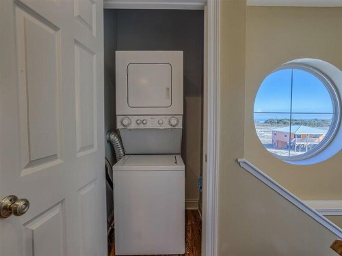 Beach Estate East by Meyer Vacation Rentals - image 10