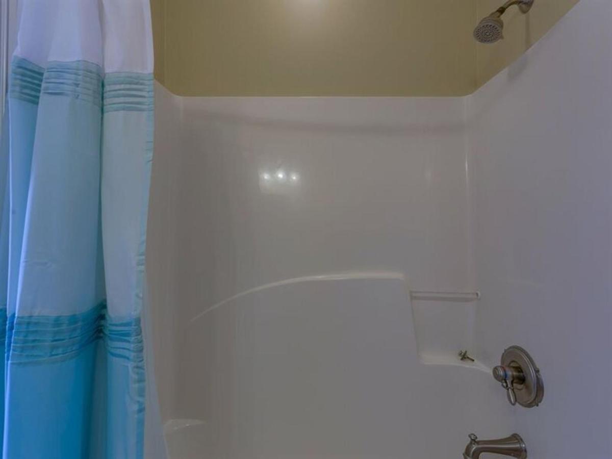 Beach Estate East by Meyer Vacation Rentals - image 7