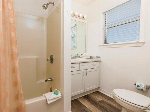 BayWalk by Meyer Vacation Rentals - image 2