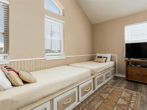 BayWalk by Meyer Vacation Rentals - image 7