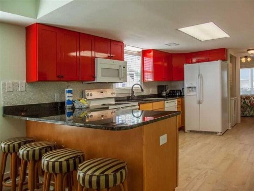 Beach Axis W by Meyer Vacation Rentals - image 6